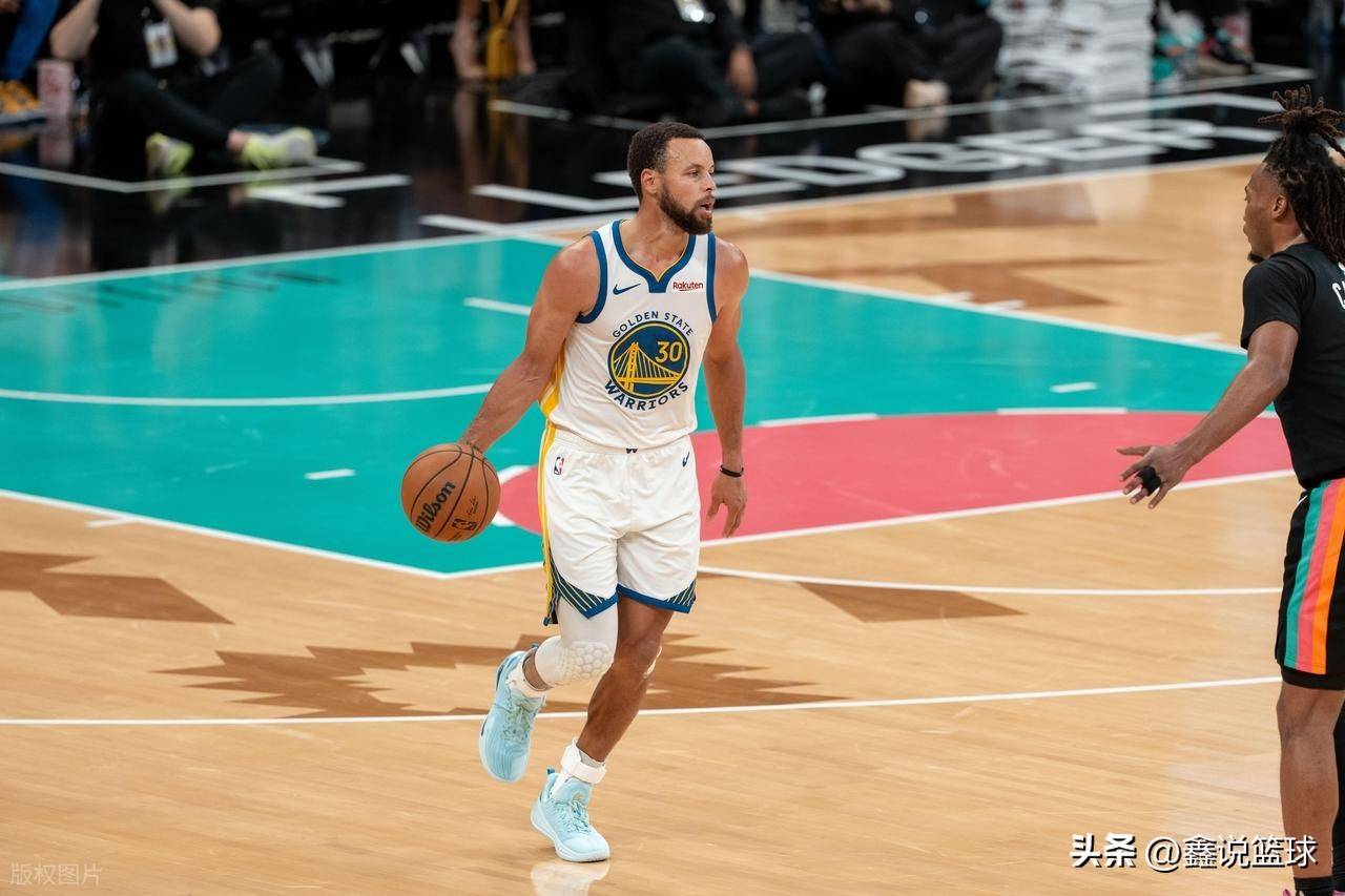 北京队力克独行侠,库里扛起全队 北京队力克独行侠,库里扛起全队