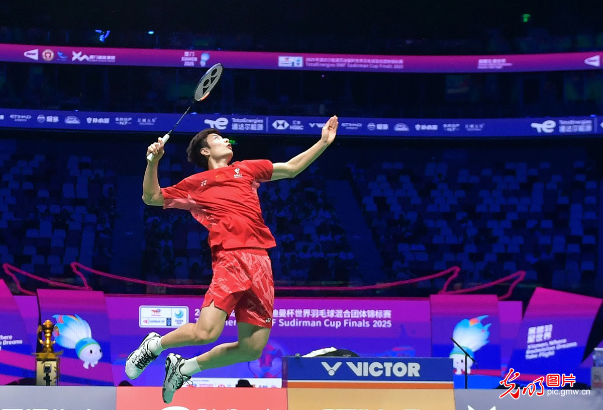 中国队翻盘德国队,石宇奇点燃赛场 中国队翻盘德国队,石宇奇点燃赛场